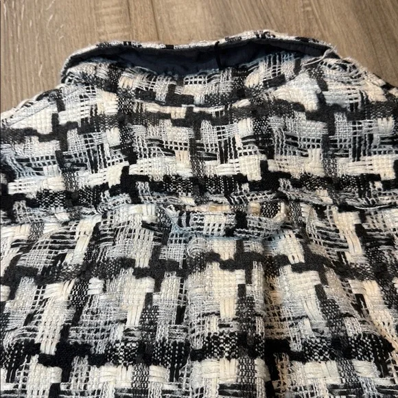 MNML Men’s Raw Edge Flannel Shirt White And Black Size Small‎